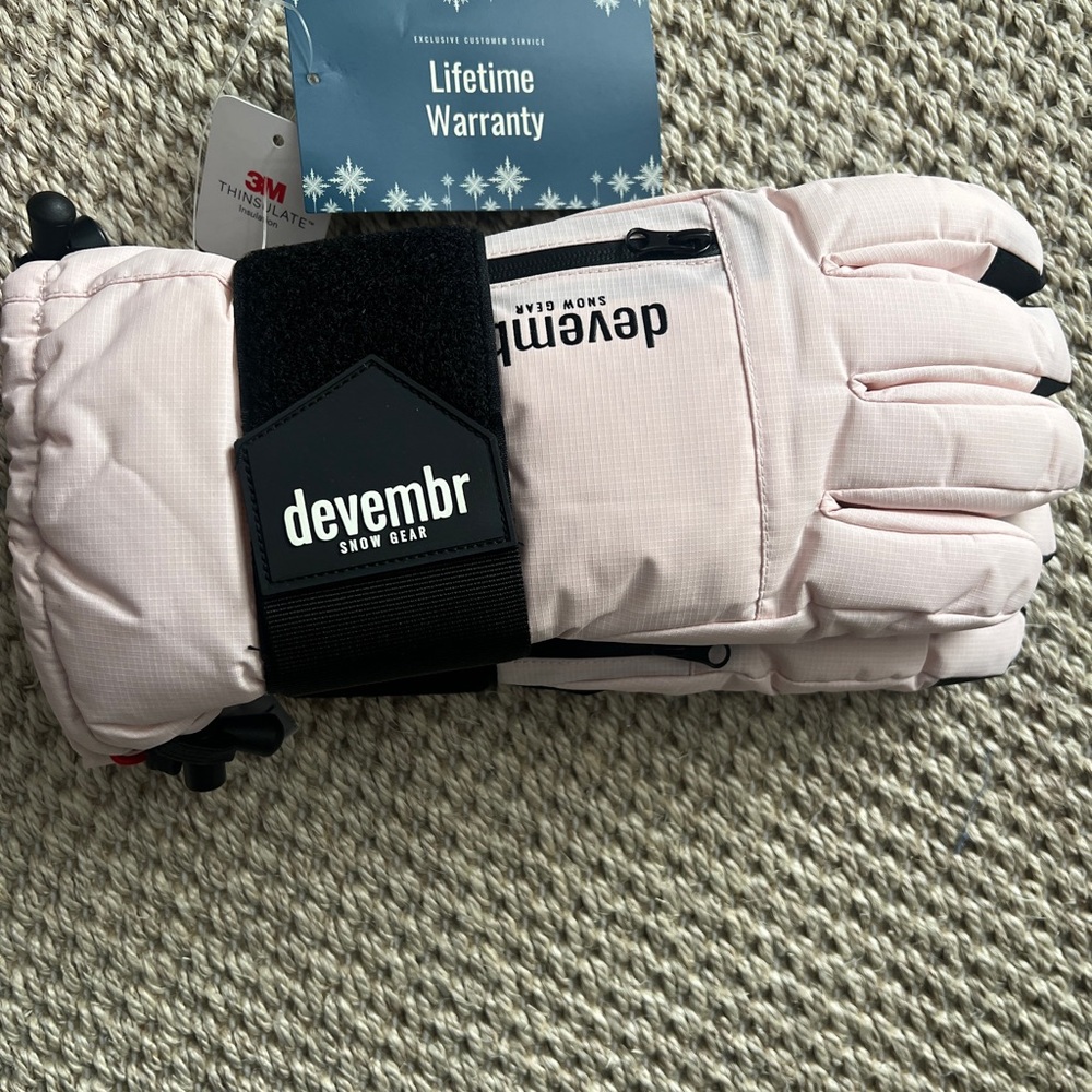 Brand new gloves with built-in wrist guards